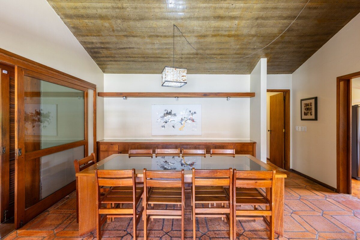 Casa de Pedra com Piscina e Área Verde Privativa — foto 14