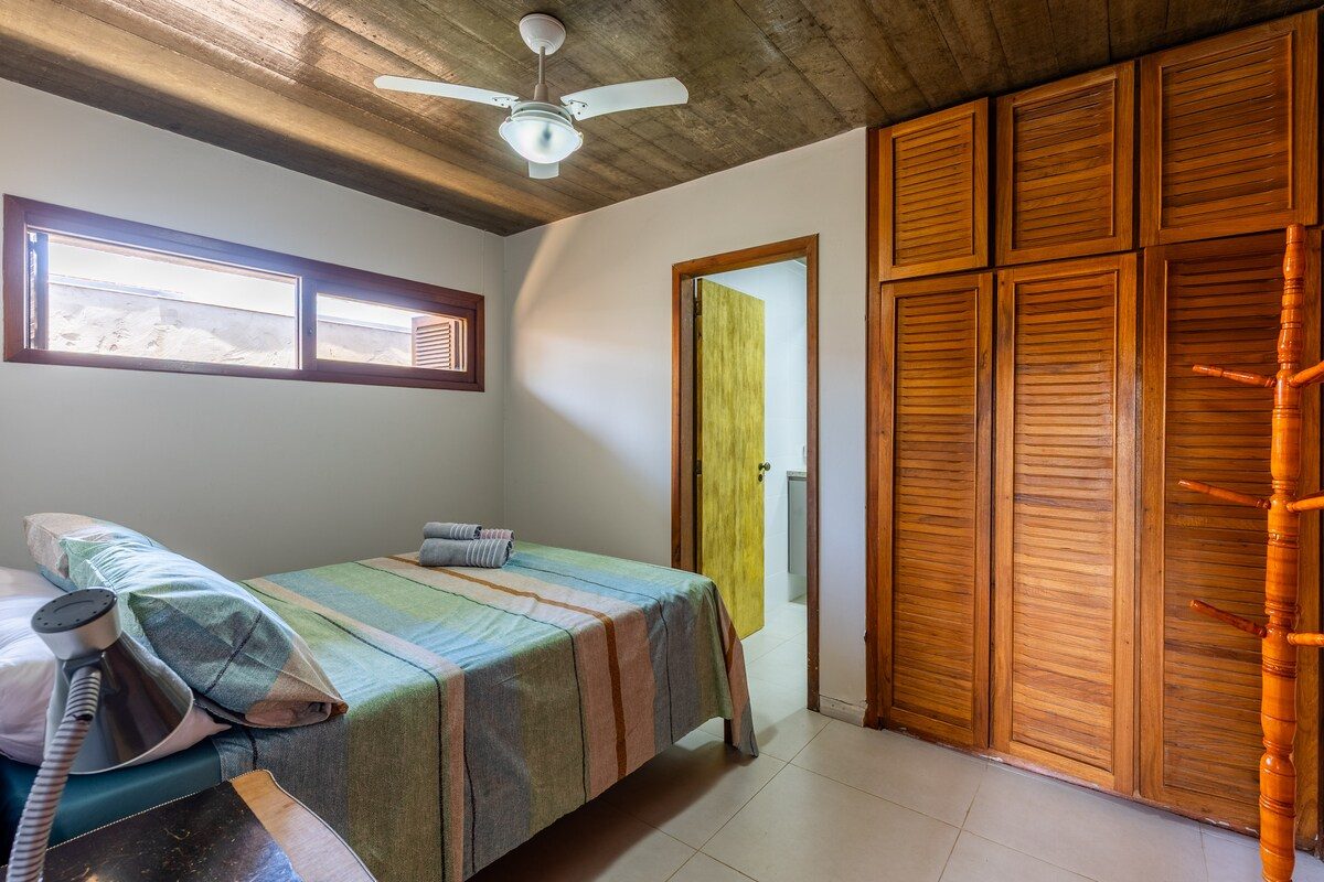 Casa de Pedra com Piscina e Área Verde Privativa — foto 16