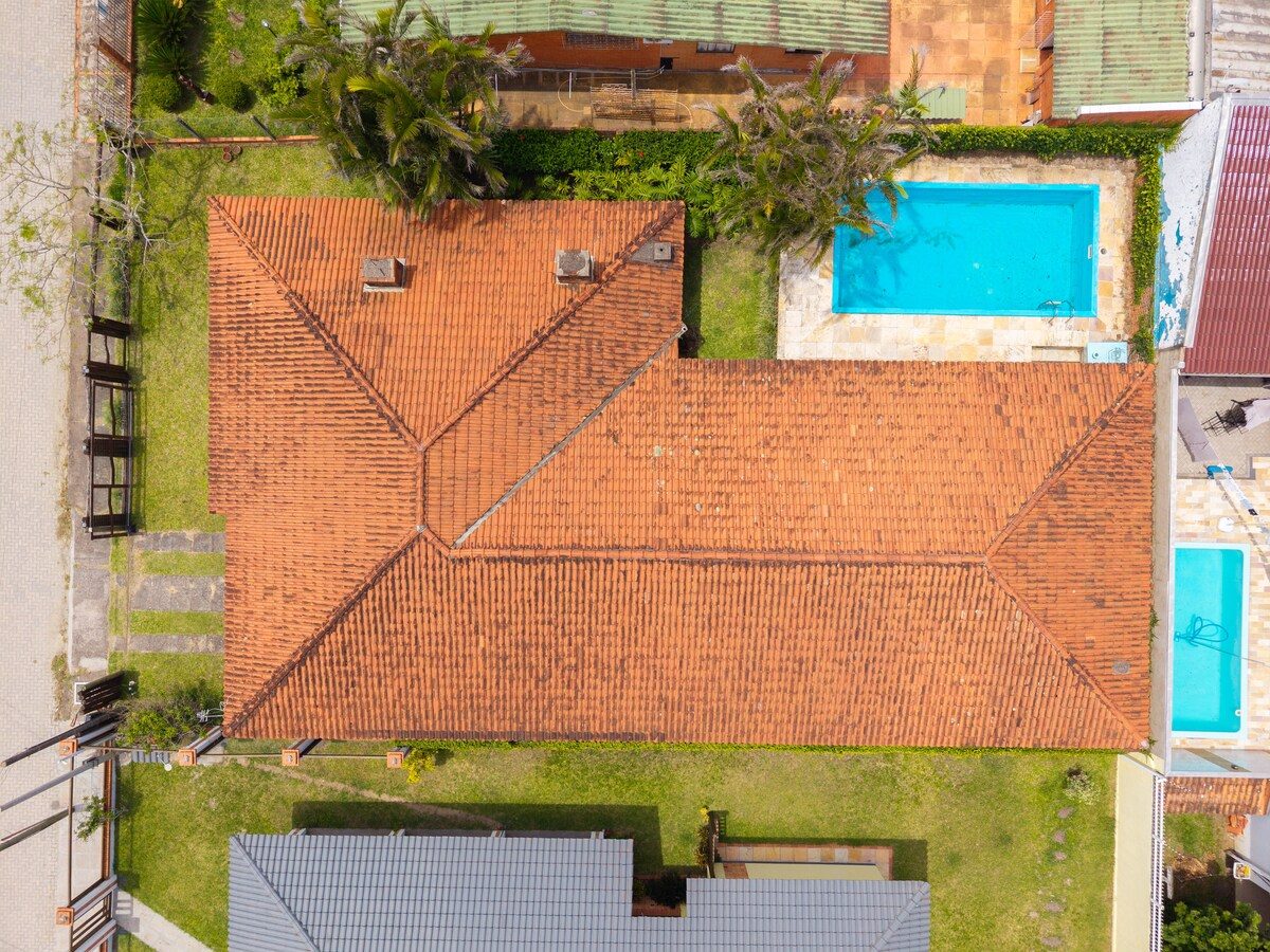 Casa de Pedra com Piscina e Área Verde Privativa — foto 50